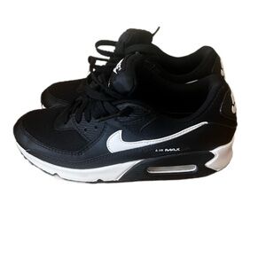 Nike Air Max 90 Sneaker- Size 8